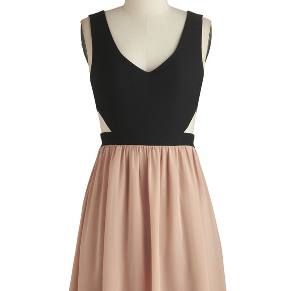 Modcloth Dresses & Skirts - Modcloth Cutout Dress